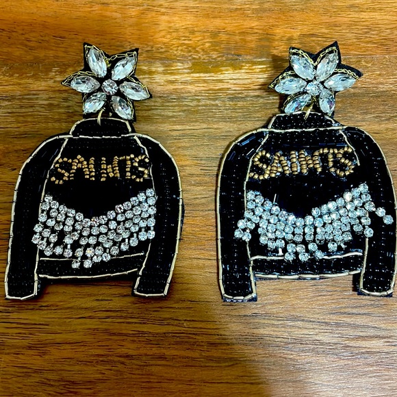 ⚜️🖤LAST ONE! Saints Jacket Beaded Crystal Earrings - Picture 1 of 1
